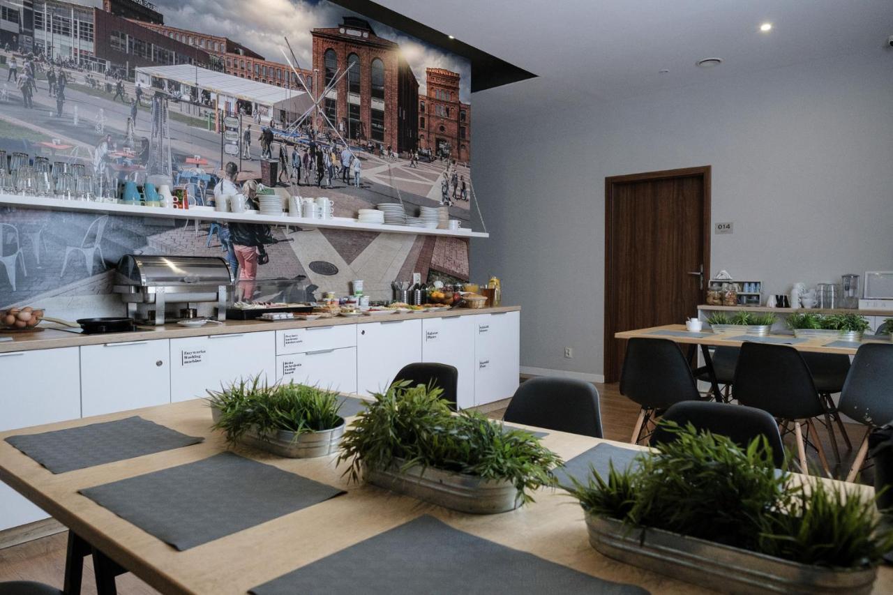 Aparts Biznes Łódź Esterno foto